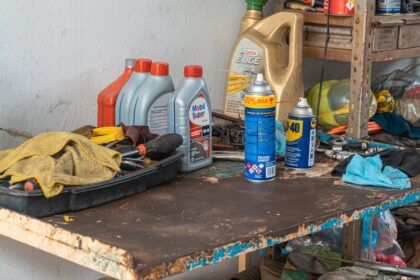 découvrez notre guide complet sur les lubrifiants anaux : conseils d'utilisation, types de lubrifiants recommandés et astuces pour une expérience intime confortable et sécurisée.