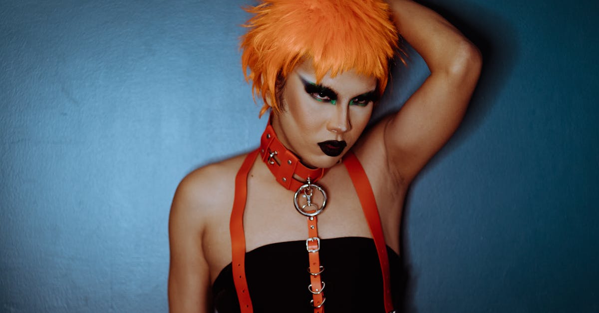 découvrez l'univers du bdsm : pratiques, règles de sécurité, consentement et diversité des expériences. guide pour comprendre et explorer le bdsm en toute confiance.