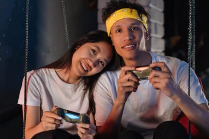 découvrez des jeux de couple originaux pour renforcer votre complicité, vous amuser et pimenter votre relation. des idées de jeux ludiques à partager à deux, parfaits pour tous les couples !