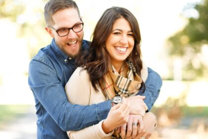 découvrez notre guide complet dédié aux couples : conseils pour renforcer votre relation, idées d’activités romantiques, gestion des conflits, et astuces pour cultiver l’amour au quotidien.