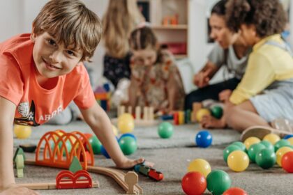 découvrez notre sélection de jouets érotiques pour tous les désirs : accessoires intimes, stimulateurs et objets coquins pour pimenter vos moments de plaisir en solo ou à deux.