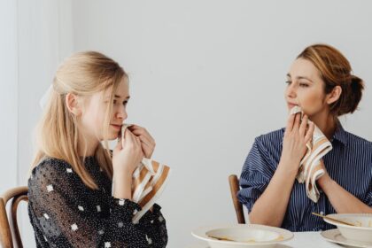 découvrez nos lingettes intimes pour une sensation de fraîcheur et d’hygiène au quotidien. formulées pour respecter la peau sensible, elles assurent douceur et confort partout, à tout moment.