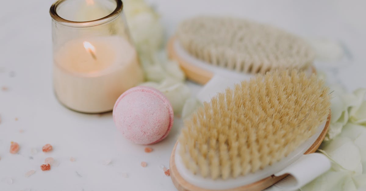 découvrez les bienfaits de la bougie de massage : une expérience sensorielle qui combine chaleur, douceur et relaxation pour prendre soin de votre peau et de votre bien-être.