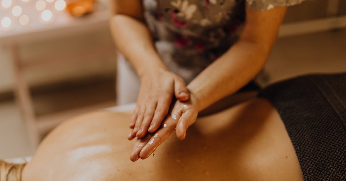 découvrez notre huile de massage naturelle, idéale pour détendre les muscles, nourrir la peau et offrir un moment de bien-être absolu. parfaite pour tous types de massages.