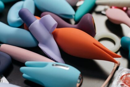 découvrez notre sélection de sex toys pour explorer de nouveaux plaisirs en solo ou en couple. large choix, discrétion garantie et livraison rapide pour une expérience intime et personnalisée.