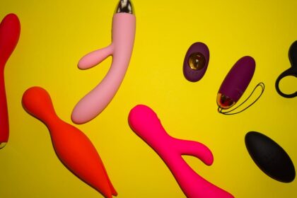 découvrez l'exploration sexuelle, ses bienfaits, ses différentes formes et conseils pour vivre une sexualité épanouie et respectueuse, seul(e) ou en couple.