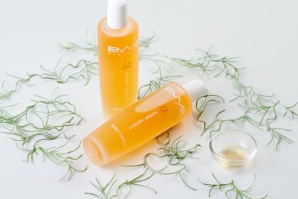 découvrez nos huiles de massage véganes, 100% naturelles et sans cruauté, pour une expérience bien-être respectueuse de la peau et de l’environnement. offrez-vous un moment de détente en toute conscience.