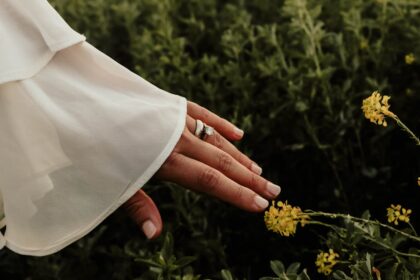 découvrez le vibrating cockring, un anneau vibrant conçu pour intensifier le plaisir lors de vos rapports intimes. stimulez-vous mutuellement et profitez de sensations inédites à deux. idéal pour pimenter votre vie sexuelle.