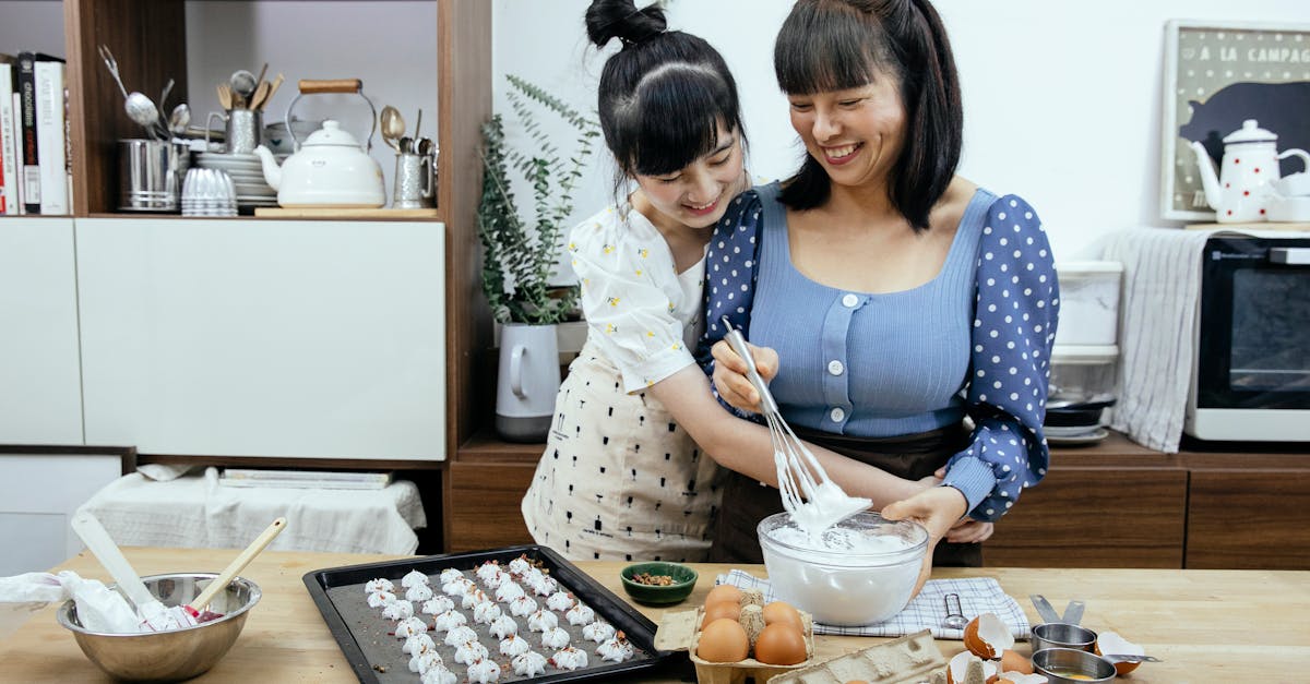 découvrez la définition, les usages et l'origine du mot 'whip' en anglais. explorez ses différents sens, qu'il s'agisse d'un accessoire ou d'une expression, et son influence dans la culture contemporaine.